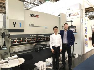 पोलैंड ग्राहक हमारी प्रदर्शनी पर जाएं